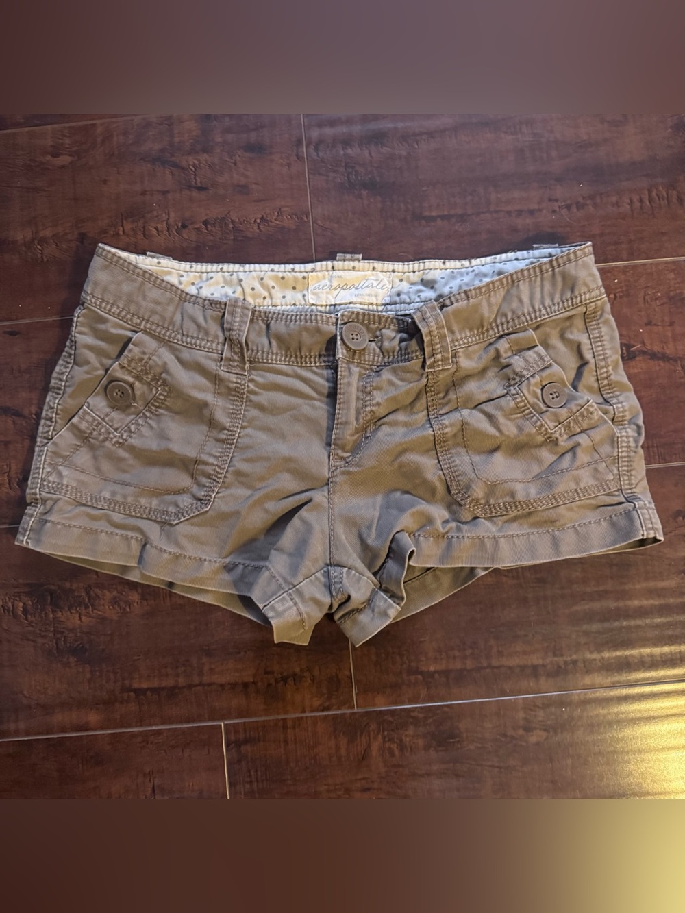 2000s Aeropostale mini low rise shorts 

Size 5-6